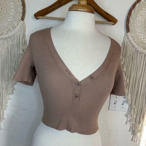 4th + Reckless Brown Ribbed V-Neck Buttoned Women's Crop Top small